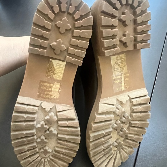 Journee Bootie - Picture 5 of 6